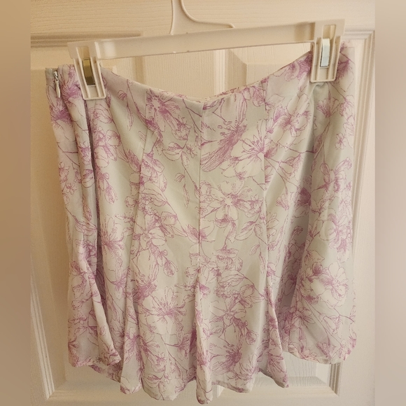 Forever 21 Skirt (M) - Picture 5 of 6